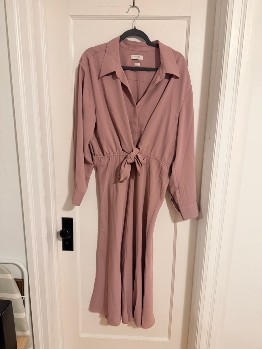 Aritzia Babaton Abbey Matte Satin Button-Up Midi Dress in Claremont - Picture 4 of 4